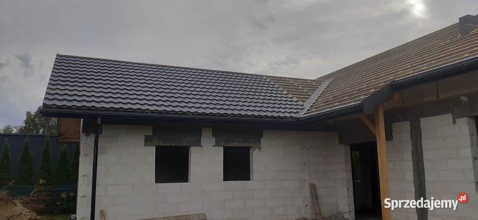 Firma oferuje Pokrycia dachowe Lutomiersk