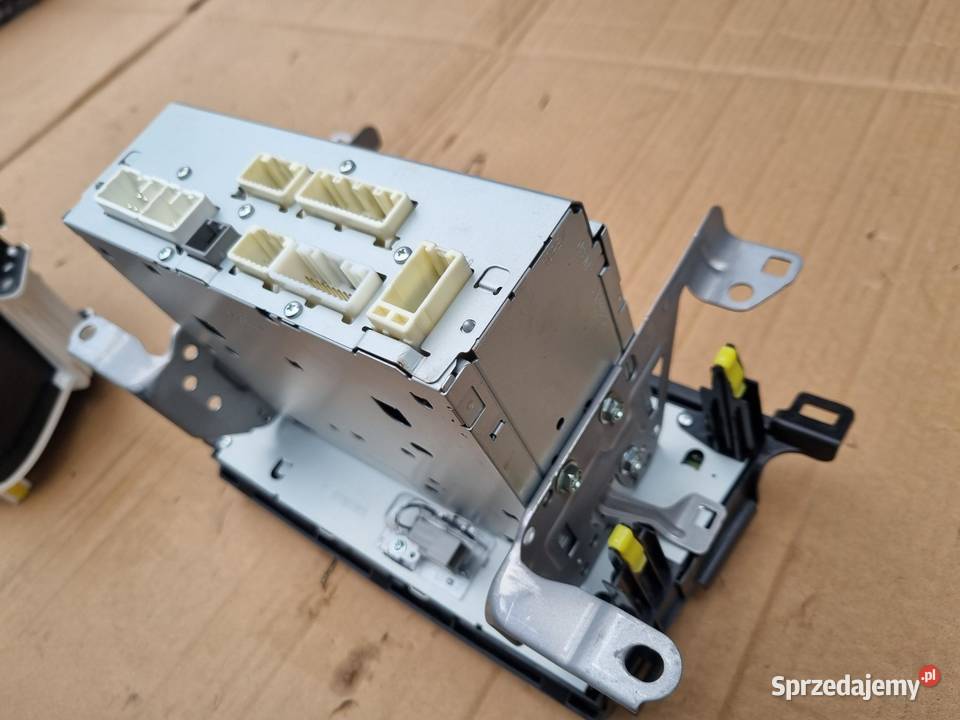 RADIO CD NAWIGACJA TOYOTA RAV4 IV 8614042040 15R osobowe
