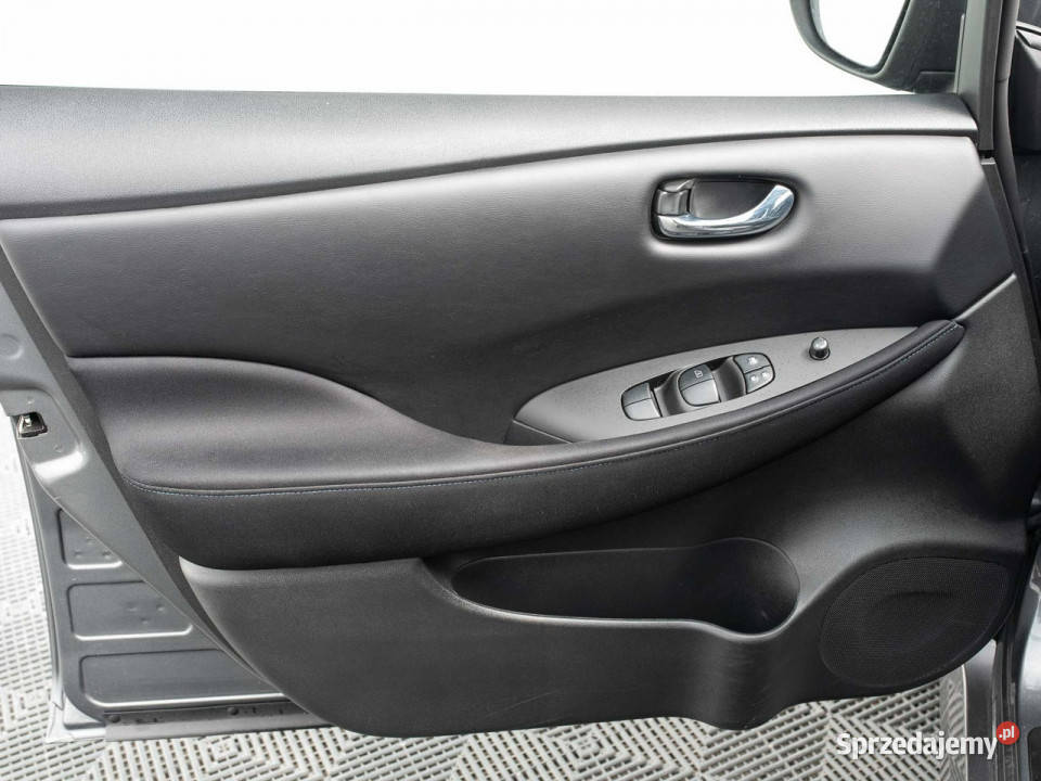 Nissan Leaf ZS039TM40kWh Acenta Podgrzf Kcofania czujnik martwego pola Leaf pomorskie Pępowo