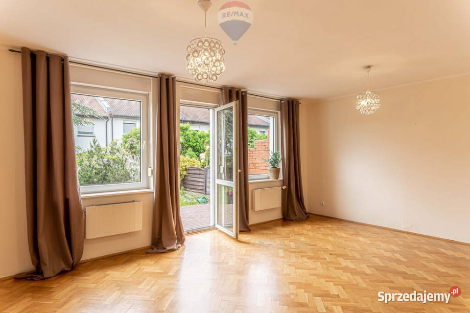 Dom szeregowy ogródek garaż Złotniki sprzedam