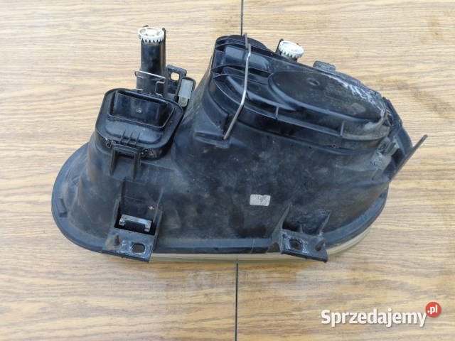 Lampy przednie Golf IV Ostróda sprzedam
