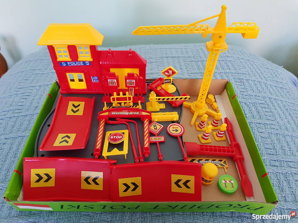 Zestaw plastikowy stacja benzynowa policja tory