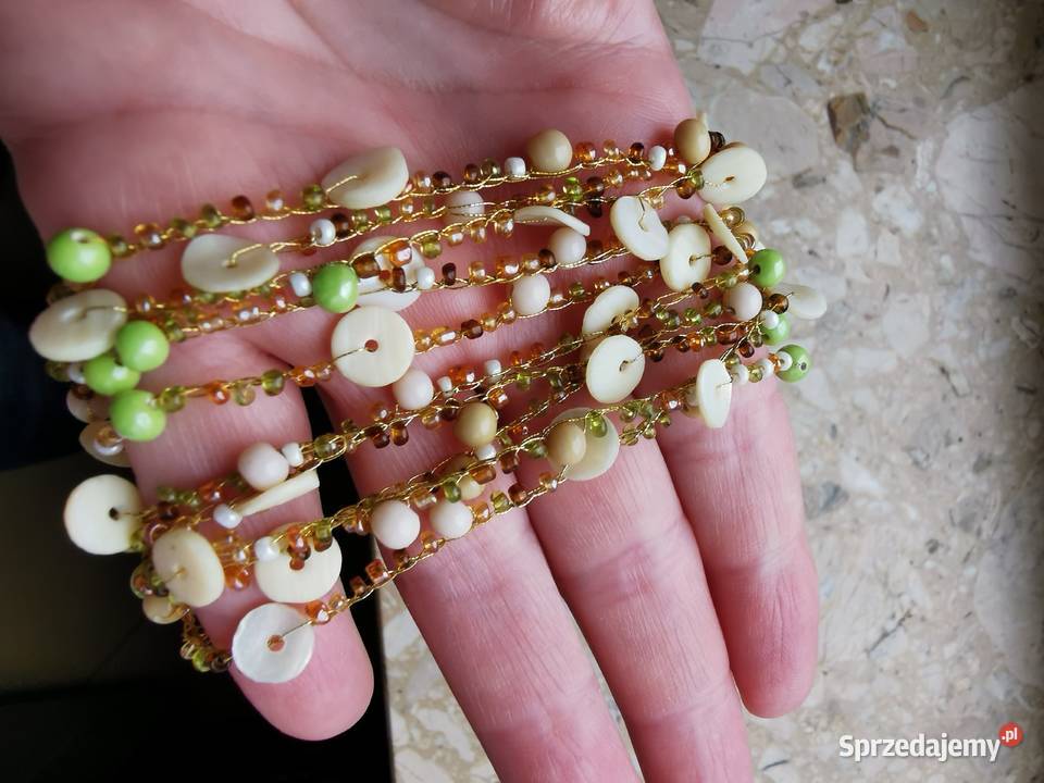 Krótkie korale w ciepłej tonacji