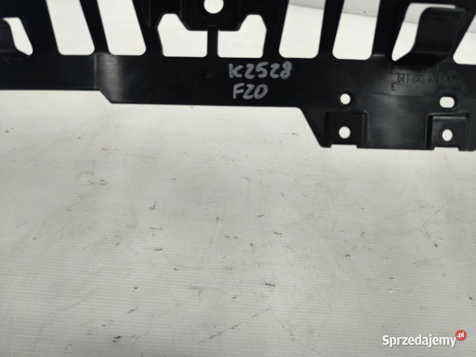 ŚLIZG ZDERZAKA TYŁ SRODKOWY BMW F20 16 116i 136 wielkopolskie