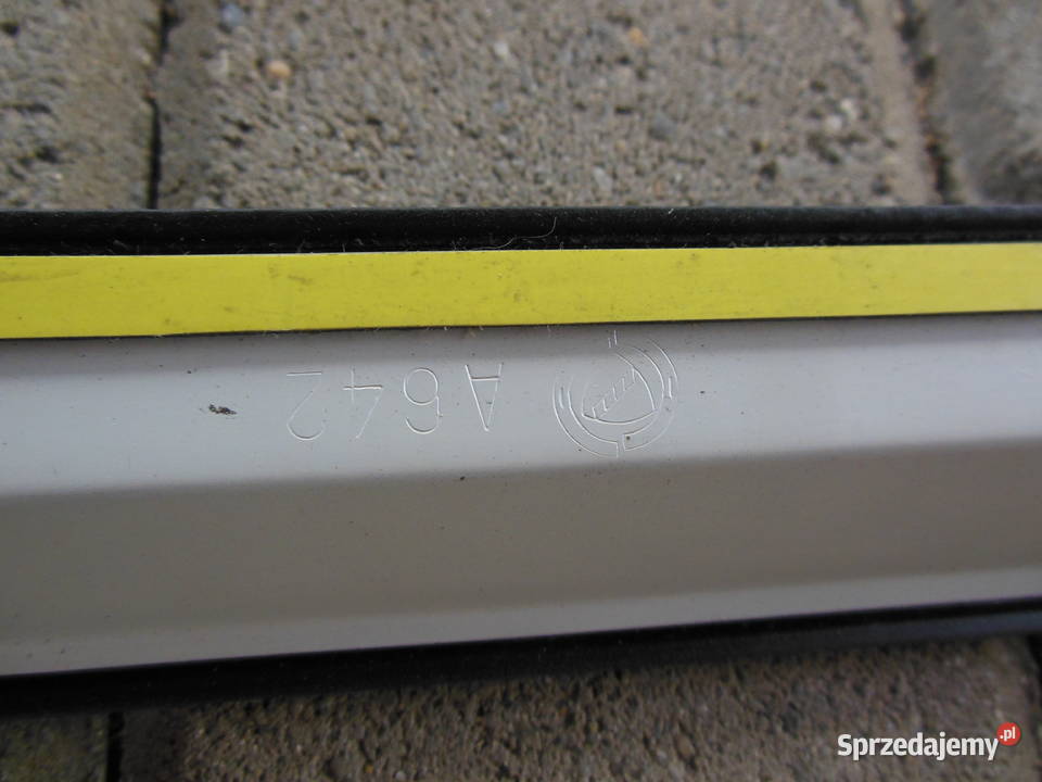 Fiat Uno 3 D TURBO 89 Listwa drzwiowa prawa osobowe sprzedam