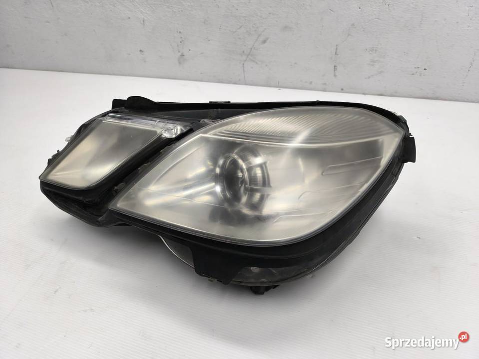 LAMPA LEWY PRZÓD UK MERCEDES ECLASA W212 22CDI