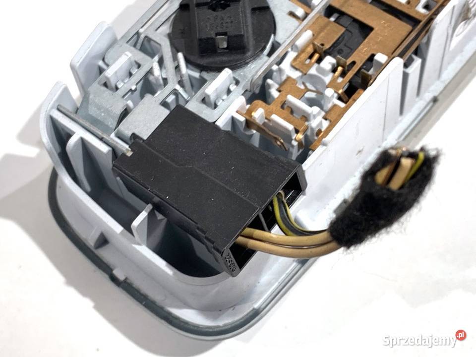 LAMPA SUFITOWA FORD TOURNEO 8A6A13K767AB Minivan sprzedam