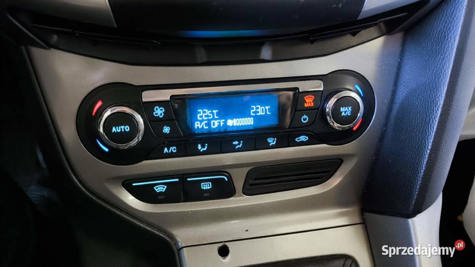 Ford Focus MK3 2012 16L Duratec TiVCT Benzyna NA osobowe Zawady