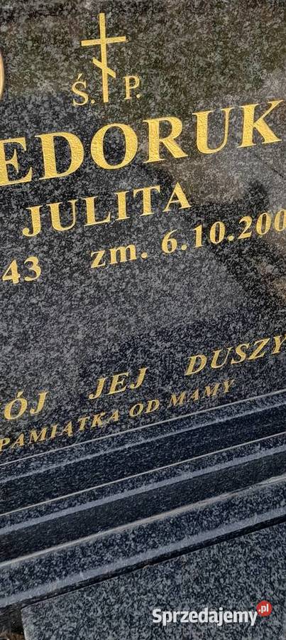 Malowanie odnawianie renowacja liter na pomniku Białystok