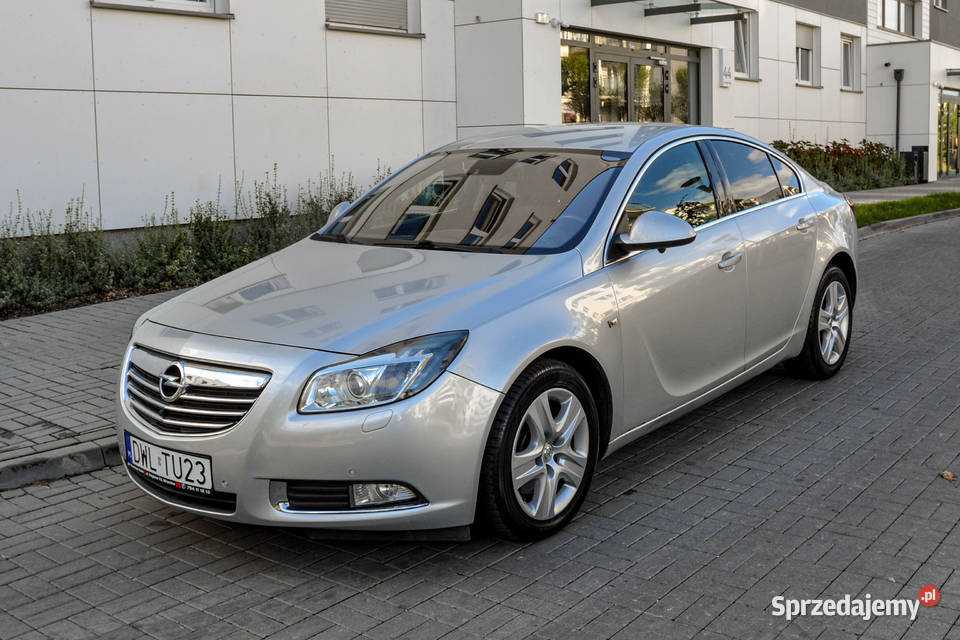 Opel Insignia 20T 220 Skóry benzyna