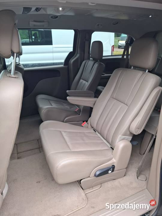 Chrysler Town and Country 2016 przebieg 170 automatyczna Wasilków