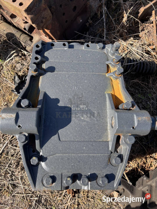 Fendt 413 414 415 pokrywa obudowy skrzyni biegów Pozostałe Jastrzębniki sprzedam