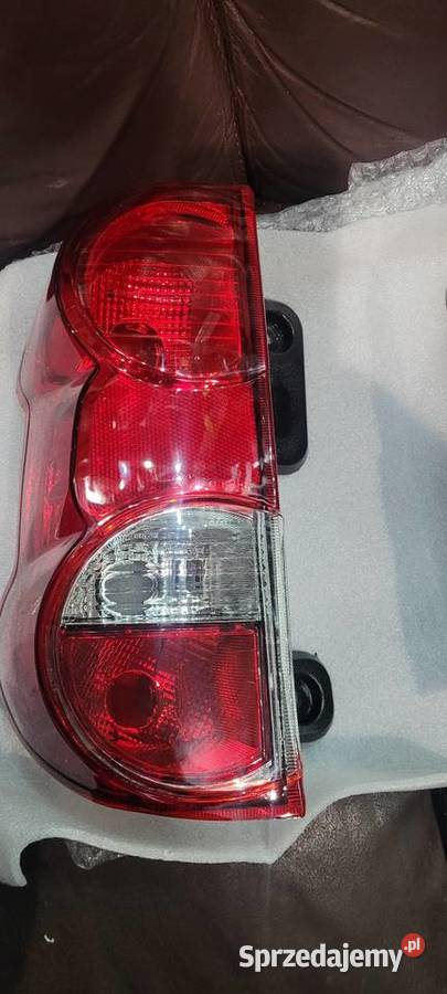 Nissan NV200 lampy tył lewa prawa Bydgoszcz
