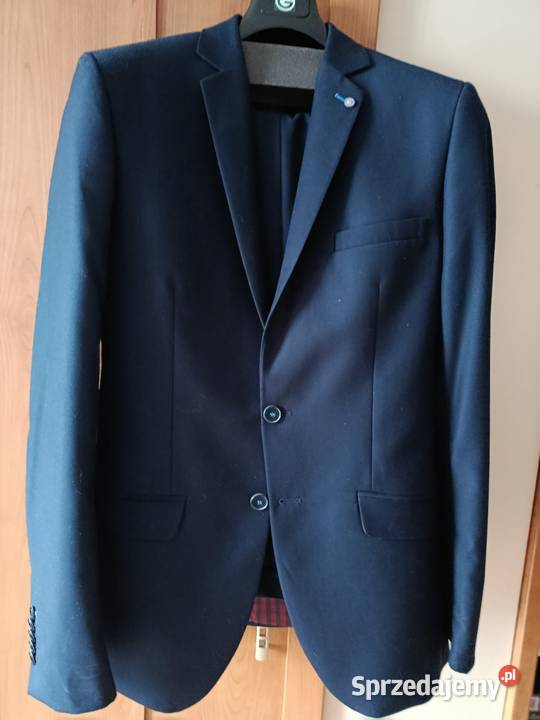 Garnitur męski Moda i Styl