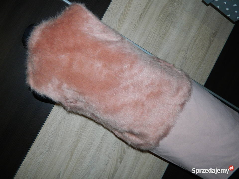 Missguided kamizelka płaszczyk futerko 3436 małopolskie Trzebinia