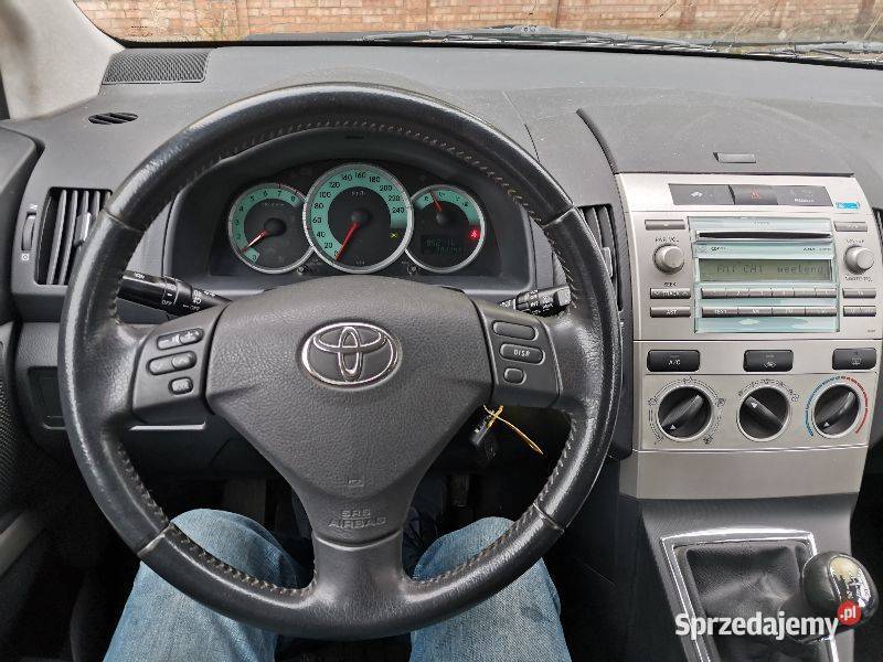 7 osobowa Toyota Corolla Verso z Niemiec wersja Corolla Verso