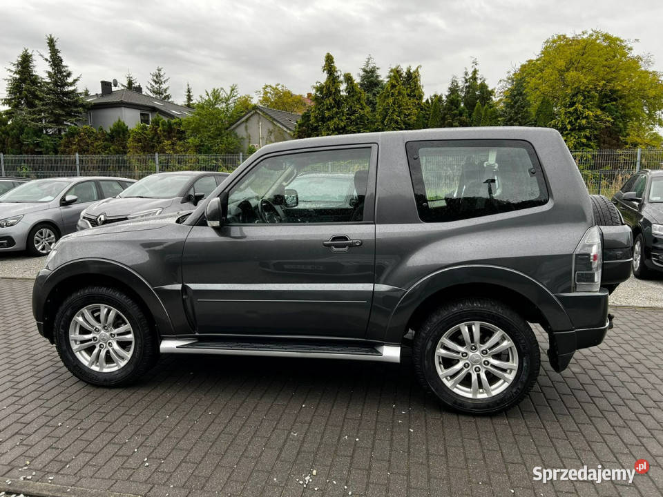 Mitsubishi Pajero 32 DID Automat Zarejestrowany światła do jazdy dziennej Pajero