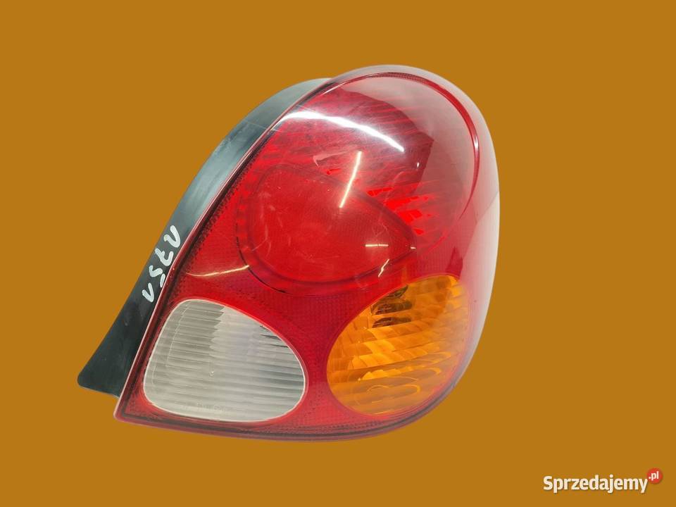 LAMPA TYŁ PRAWA E11 Toyota Corolla VIII 19952000