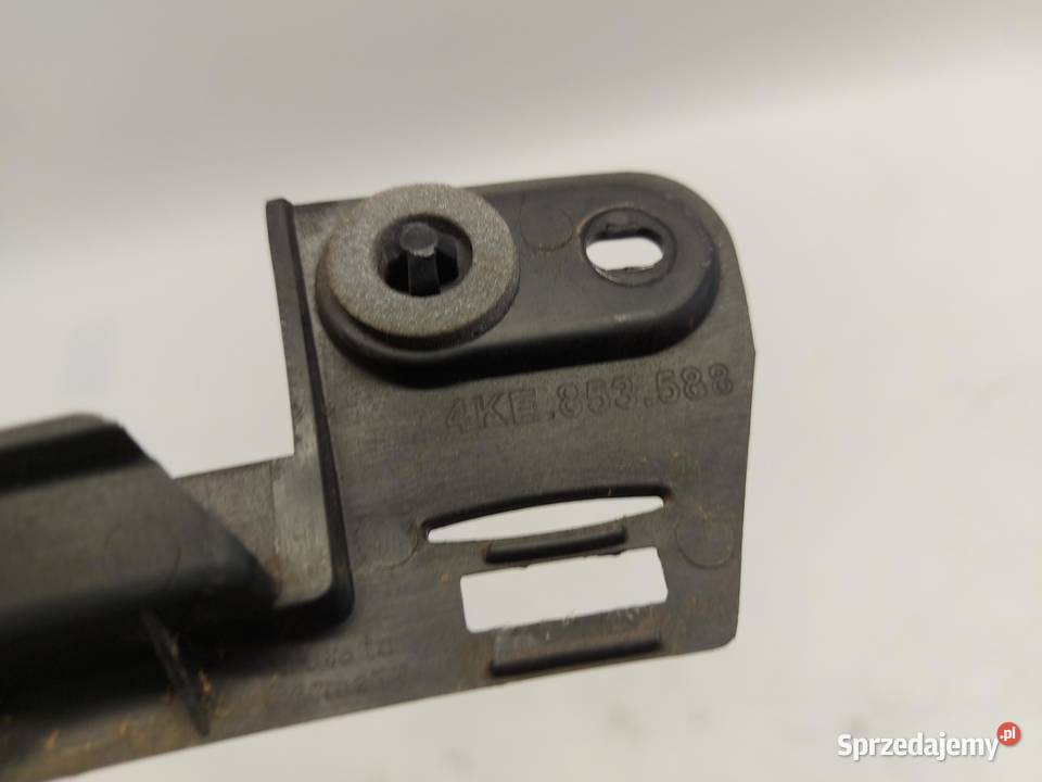 Audi Q8 ETRON SUV 4KE ślizg łuk listwy błotnika