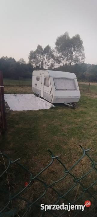 Działka miejsce parkingowe przyczep kempingowych