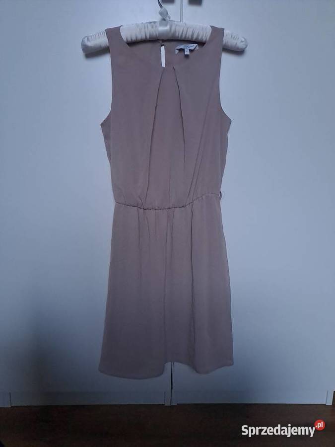 Look Zwiewna Sukienka w kolorze brudnego różu Spódnice i sukienki sprzedam