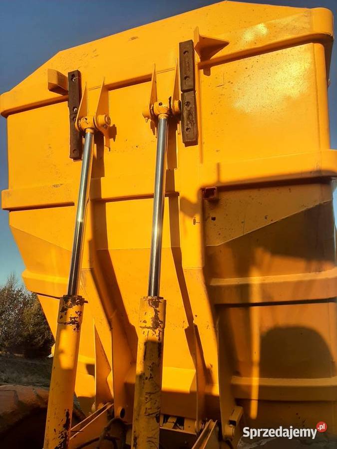 Wozidlo JCB 716 Bytów