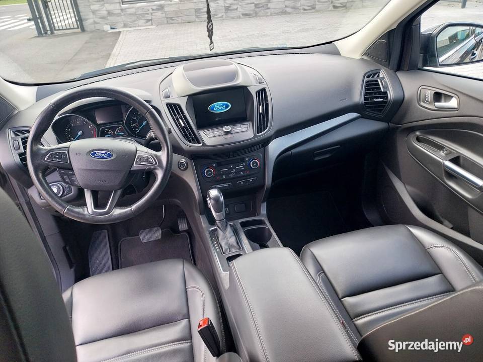 Ford kuga 2019 benzyna 44 16 benzyna