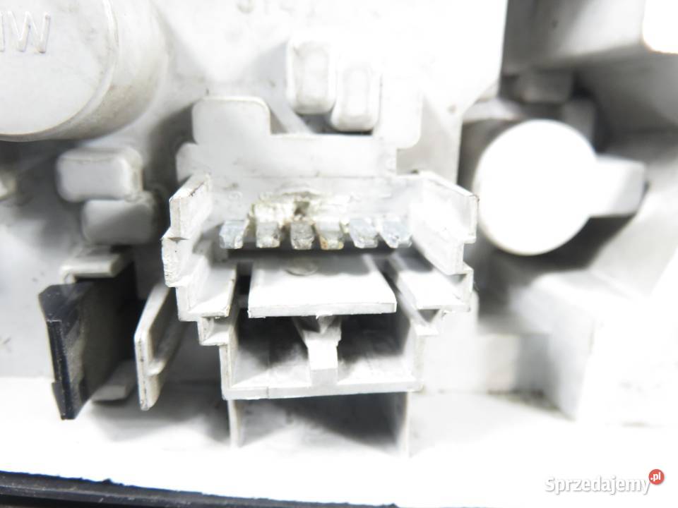 LAMPA LEWA TYLNA RENAULT MODUS 8200658411R Lampy tylne