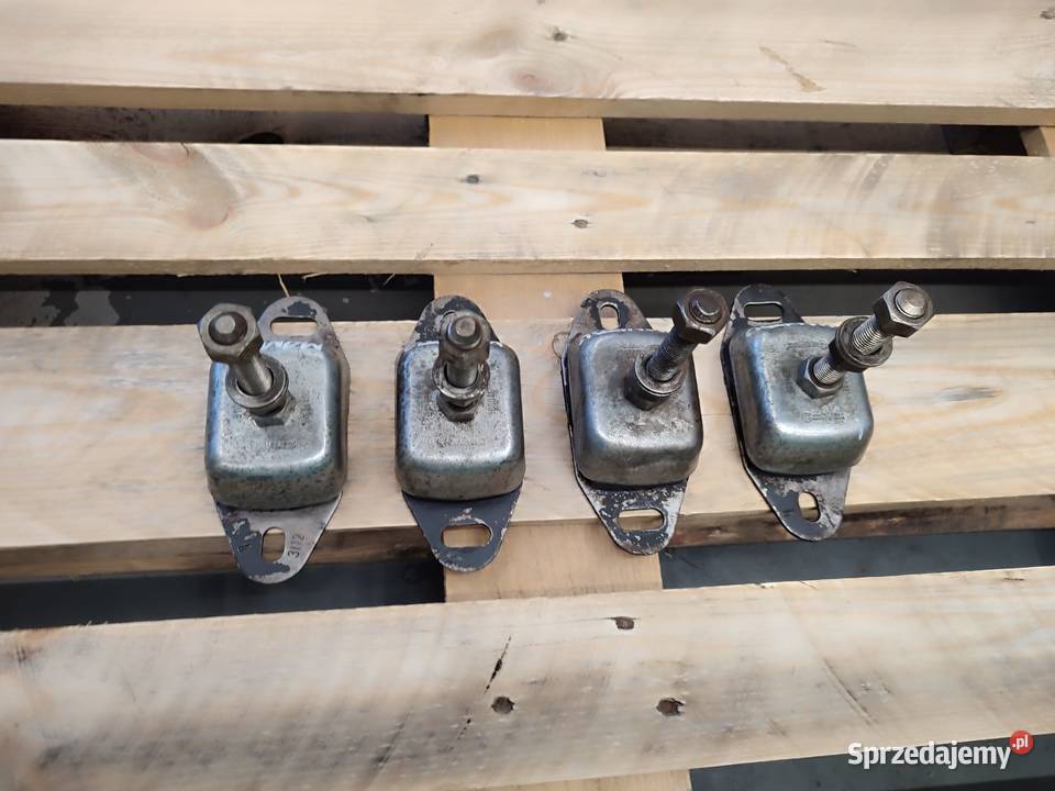 Poduszki silnika 100046 MANITOU MLT Wilkowo sprzedam