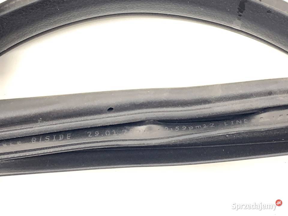 USZCZELKA DRZWI TYŁ PRAWA KIA SPORTAGE IV SUV