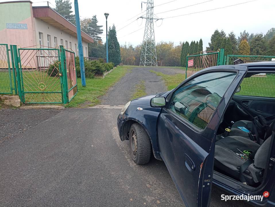 Toyota Yaris Poręba