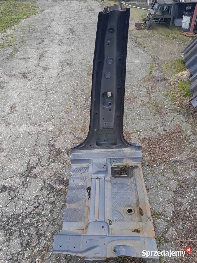 SŁUPEK ŚRODKOWY LEWY HYUNDAI TUCSON III 1520