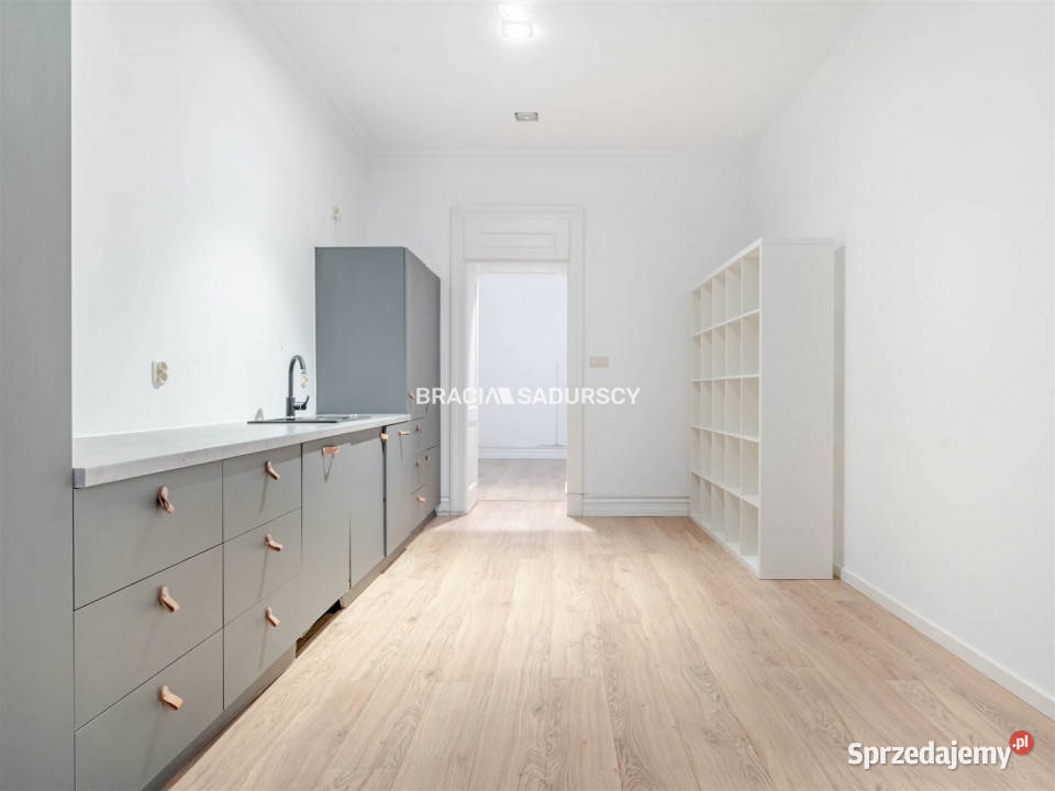 Lokal Kraków Szewska 106 metrów od ulicy