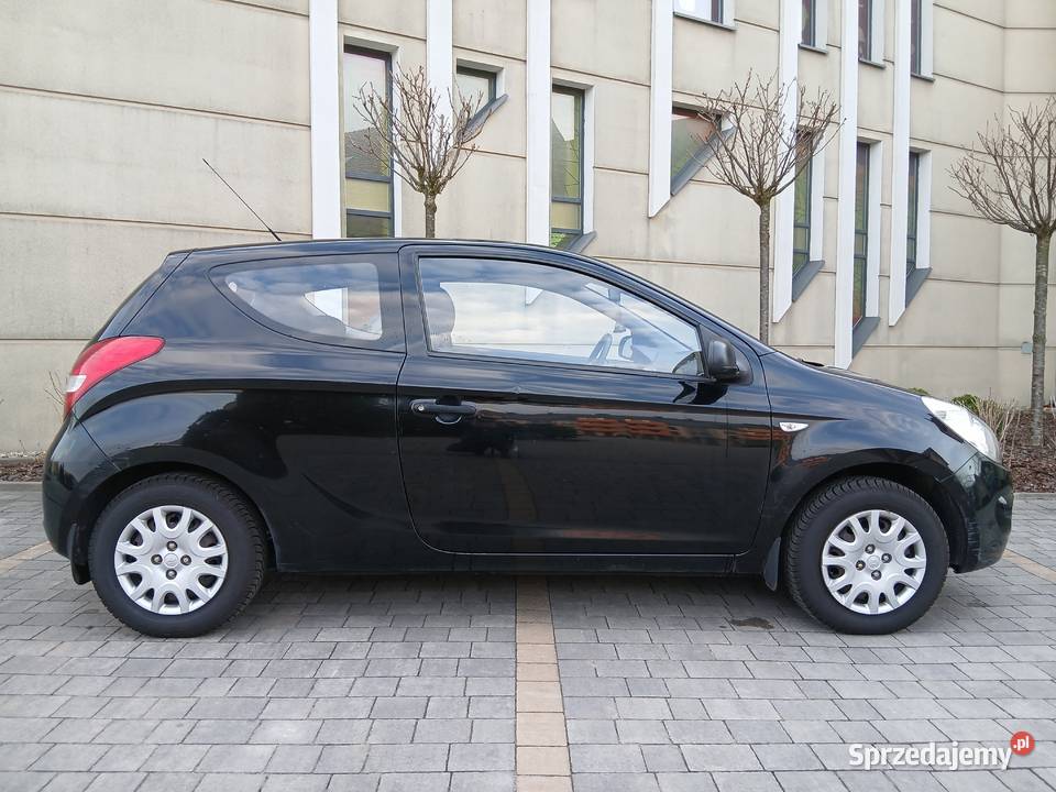 HYUNDAI i20 12 2010r Polski Salon Przebieg 143 garażowany Gliwice