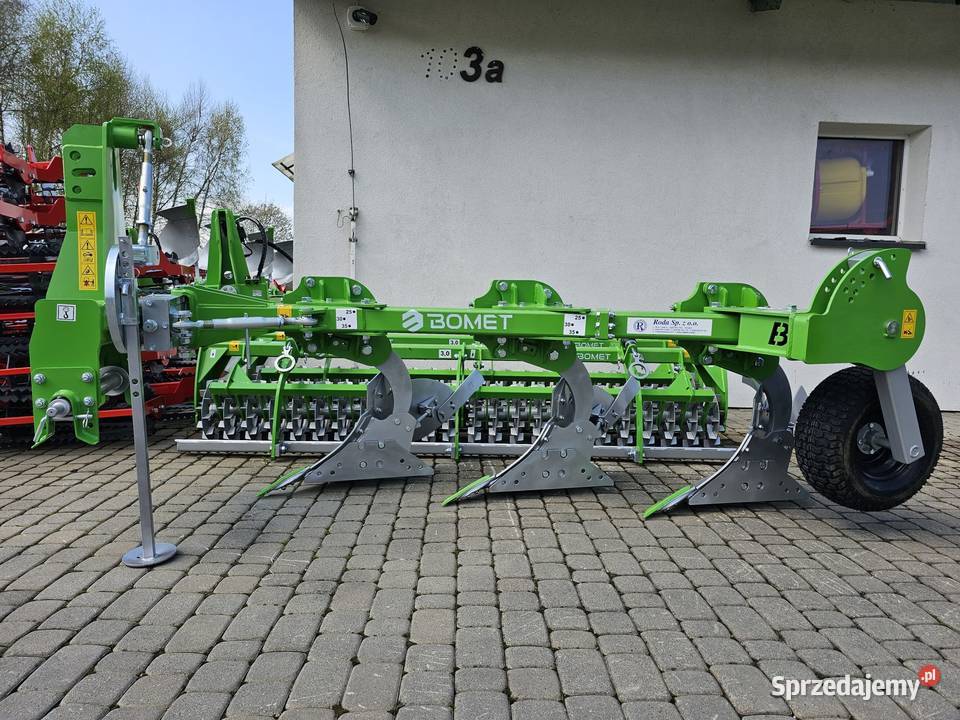 Pług jednobelkowy zagonowy obracalny obrotowy Mielec