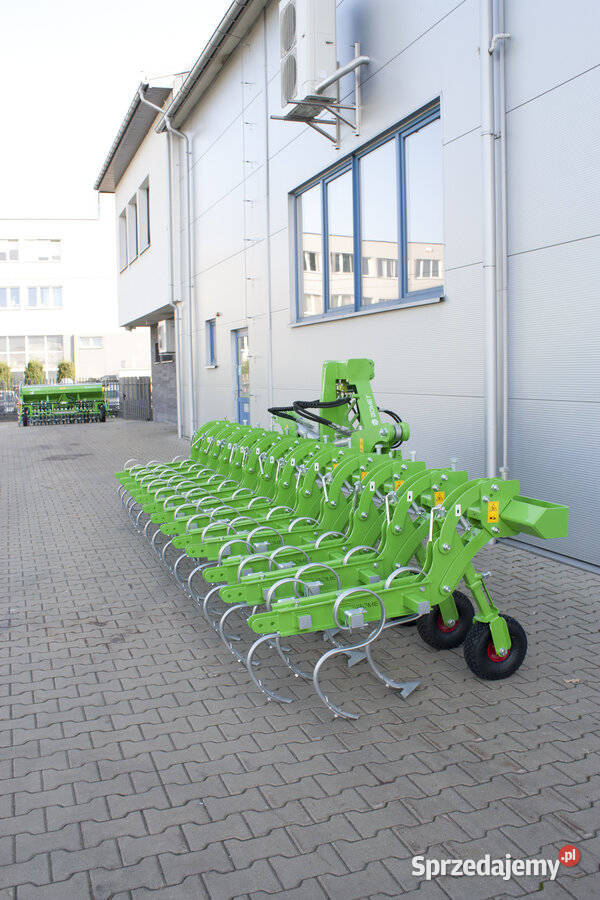 Pielnik składany hydraulicznie Bomet Nembus 7 Rzędziany