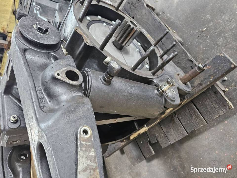 SIŁOWNIK HYDRAULICZNY STEYR 6230 CVT TYŁ osobowe kujawsko-pomorskie Lipno