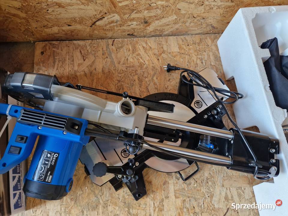 Piła ukośnica z posuwem 2000W 255mm geko G80821 Głogowa
