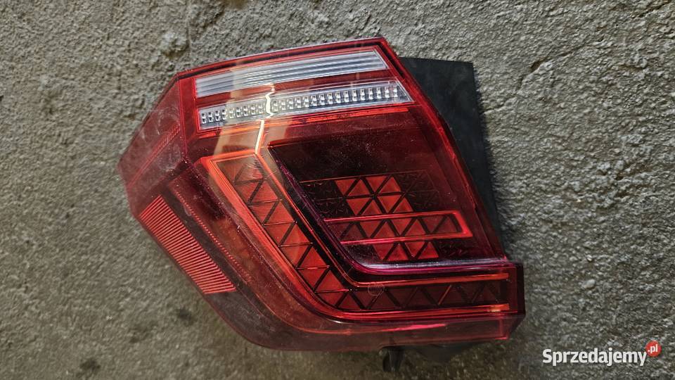 Lampa tylna prawa zewnętrzna VW Tiguan automatyczna