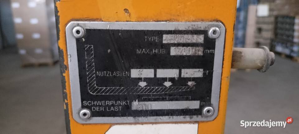 Podnośnik paletowy masztowy elektryczny