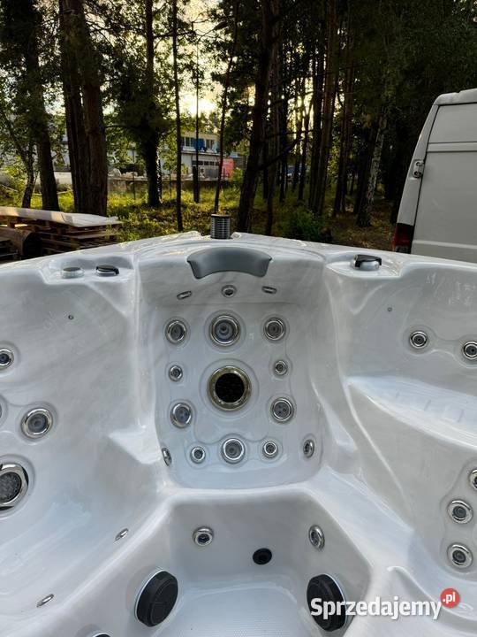 Jacuzzi Vortex z WIFI 6 osobowe 101 dysz aż 5 Jacuzzi Rzeszów
