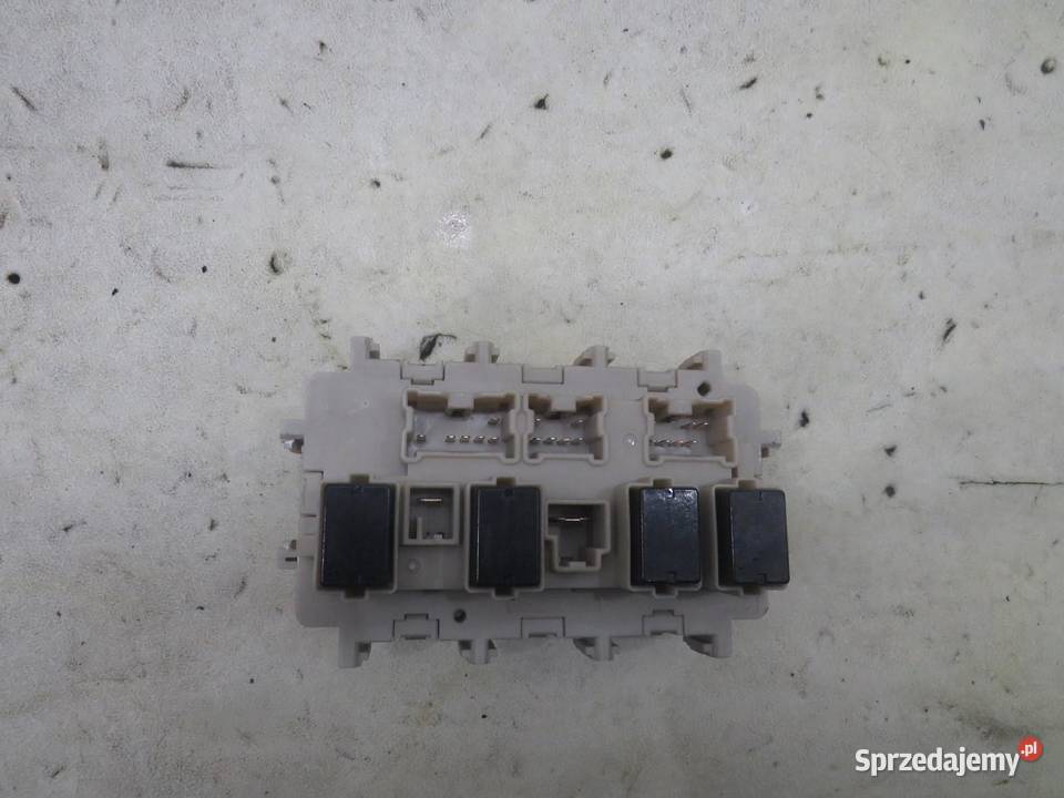 SKRZYNKA BEZPIECZNIKÓW NISSAN XTRAIL III T32 16 sprzedam
