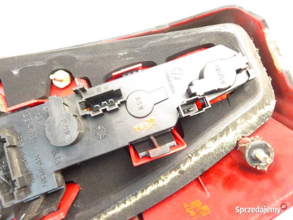 LAMPA LEWA TYLNA VW GOLF IV Variant