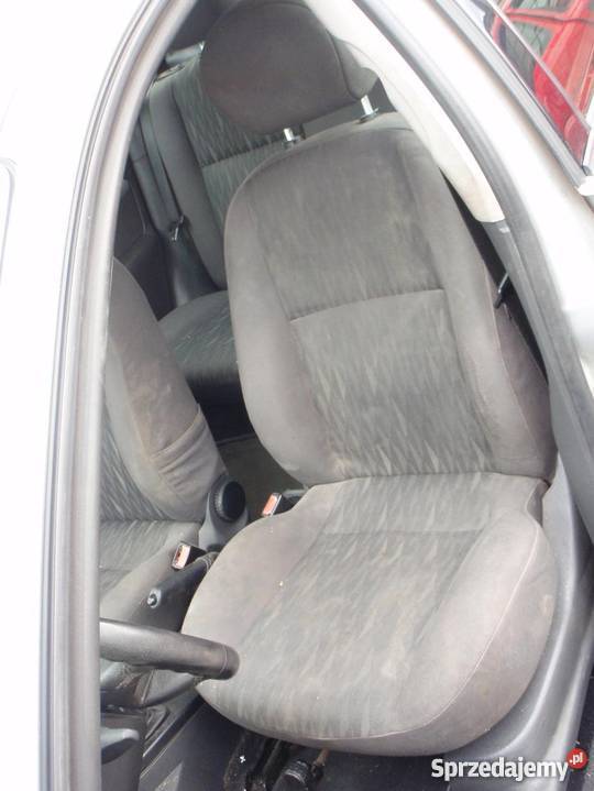 Ford Focus MK1 I Lift 18 TDCi 2001r kolor O8 08 Rok produkcji 2001 łódzkie Piotrków Trybunalski