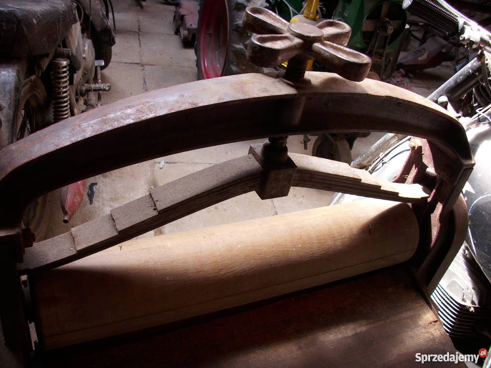 Przedwojenny masywny magielPiękna ozdoba Barlinek sprzedam