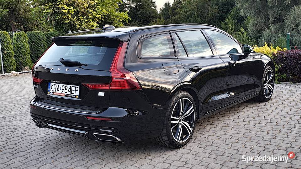 Volvo V60 Volvo V60 T6 Recharge AWD RDesign 2021 radio małopolskie Iwanowice Włościańskie
