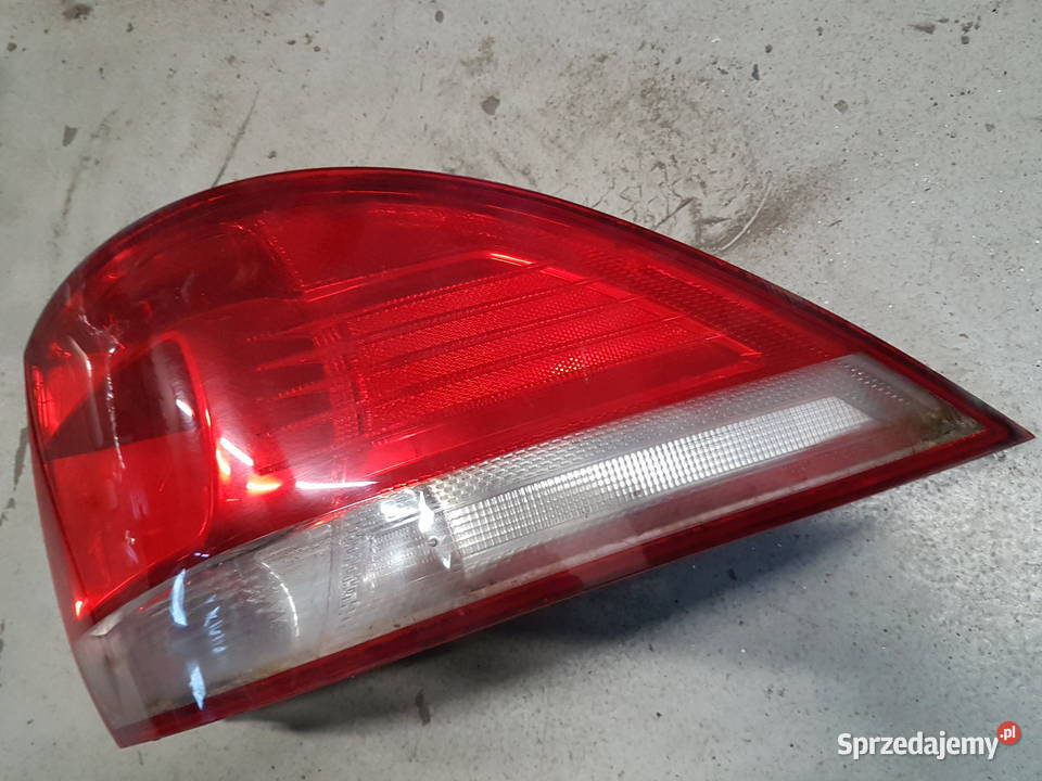VW GOLF V KOMBI 2007 LAMPA TYLNA PRAWA Turek
