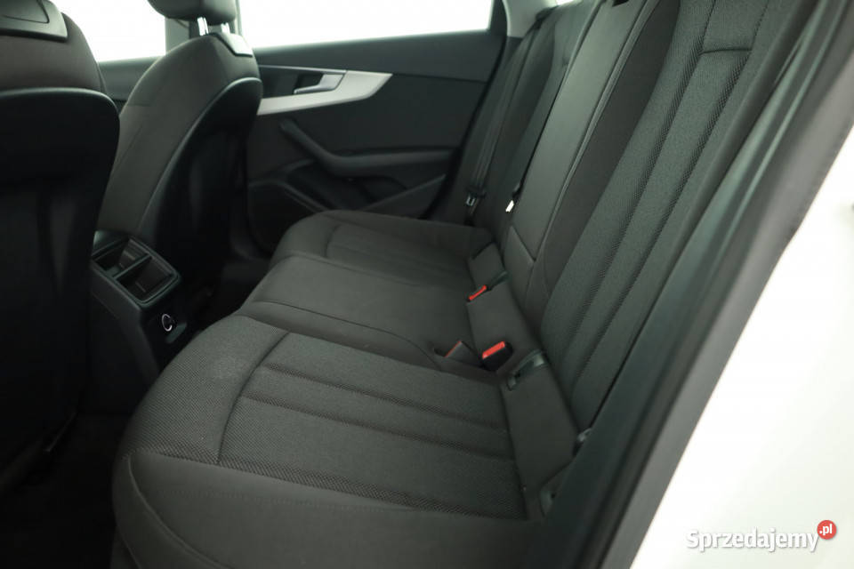 Audi A4 35 TFSI reflektory ksenonowe Piaseczno