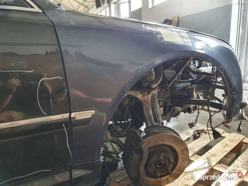 BŁOTNIK PRAWY PRZÓD AUDI A8 D3 Lipno