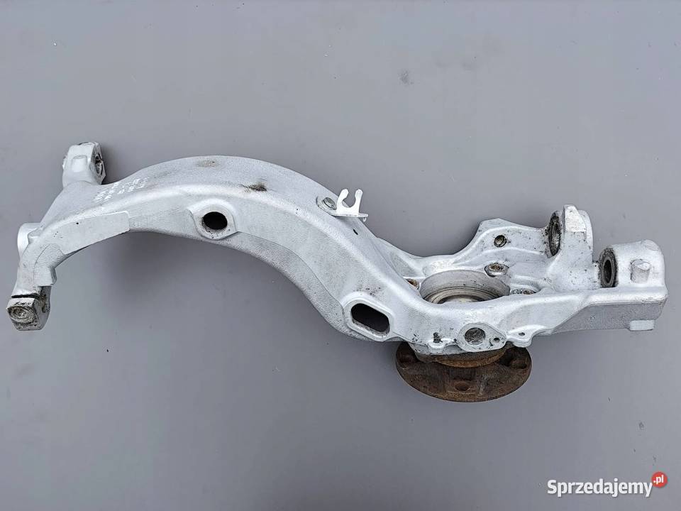 AUDI S8 D2 42 360 ZWROTNICA PIASTA PRAWY PRZÓD osobowe Przemęt